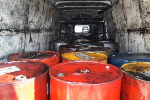 3 bin 950 Litre Kaçak Akaryakıt El Konuldu