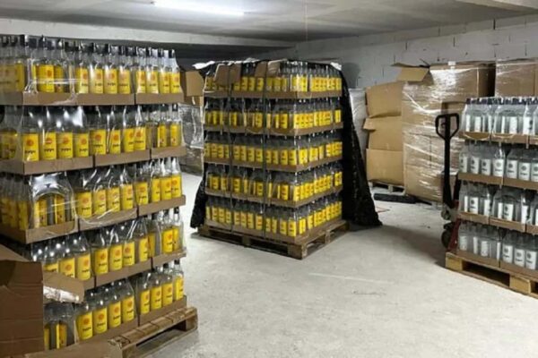 415 Litre Sahte İçki ve Silah Bulunan Ev Operasyon Düzenlendi