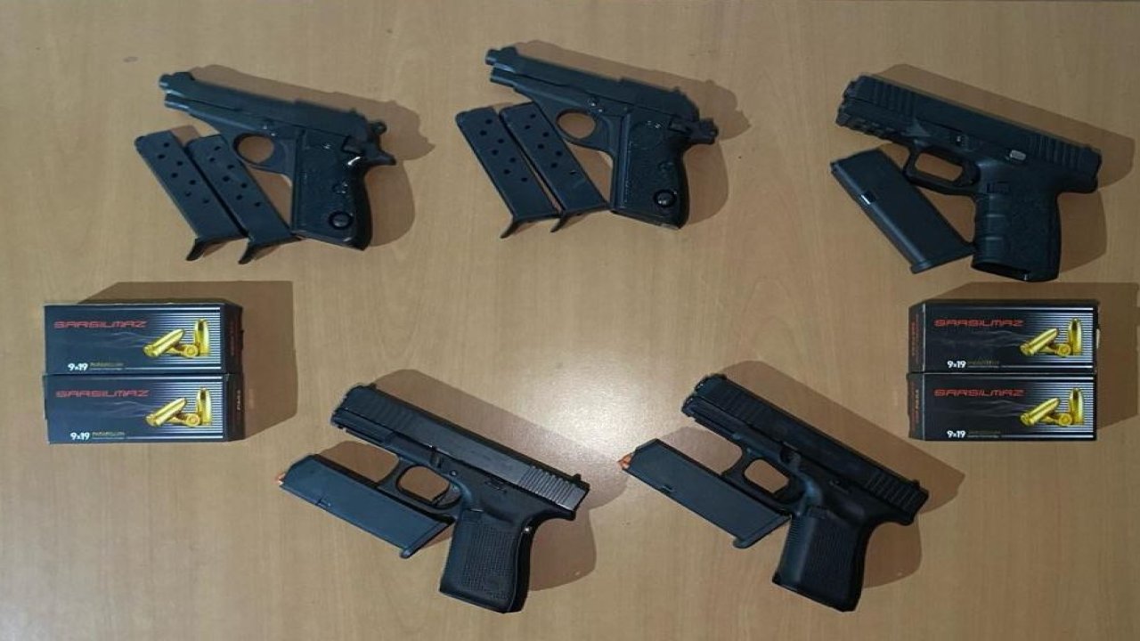 5 ruhsatsız tabanca bulunduran 2 zanlı tutuklandı