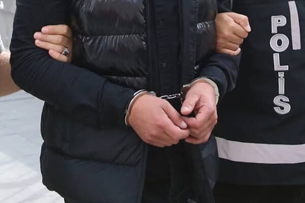 54 Yıl Hapis Cezası Bulunan Firari Telsizle Yakalandı