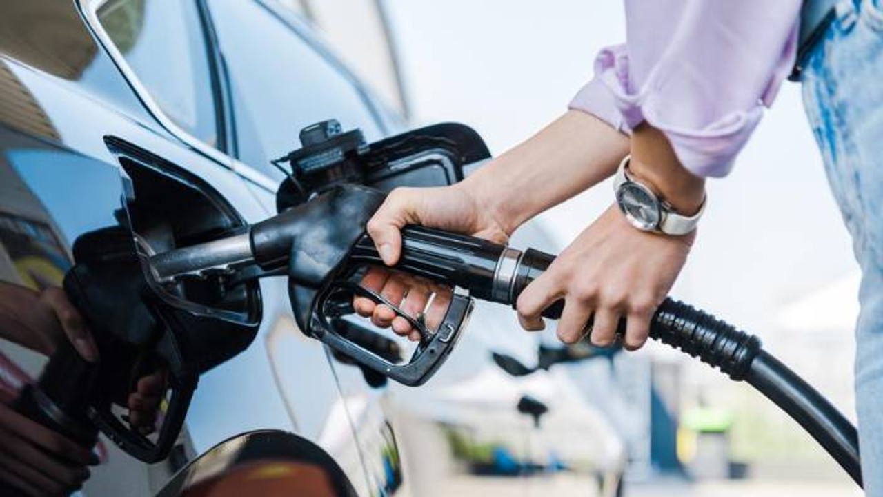 6 ekimde benzine bir İndirim daha bekleniyor ne kadar İndirim olacak