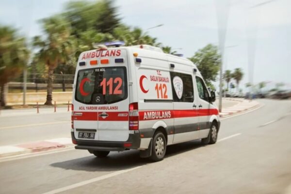 Şarampole Yuvarlanan Otomobildeki 6 Kişi Yaralandı