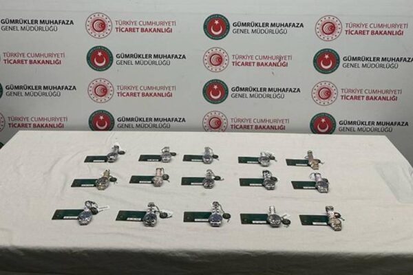 7.5 Milyon Lira Değerinde Saat Kaçakçılığı Engellendi