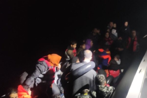 79 Düzensiz Göçmen Balıkesir’de Yakalandı