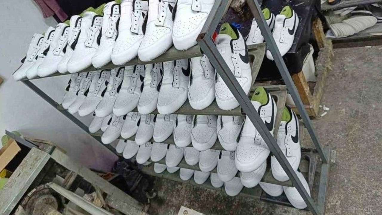 96 bin 22 Çift taklit ayakkabıya el konuldu