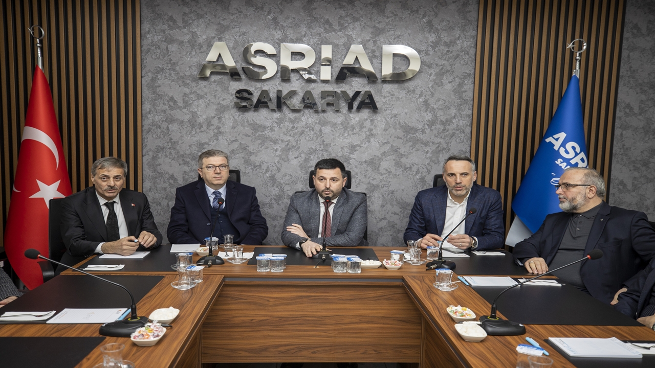 ak partinin sakarya büyükşehir belediye başkan adayı alemdardan asrİada ziyaret