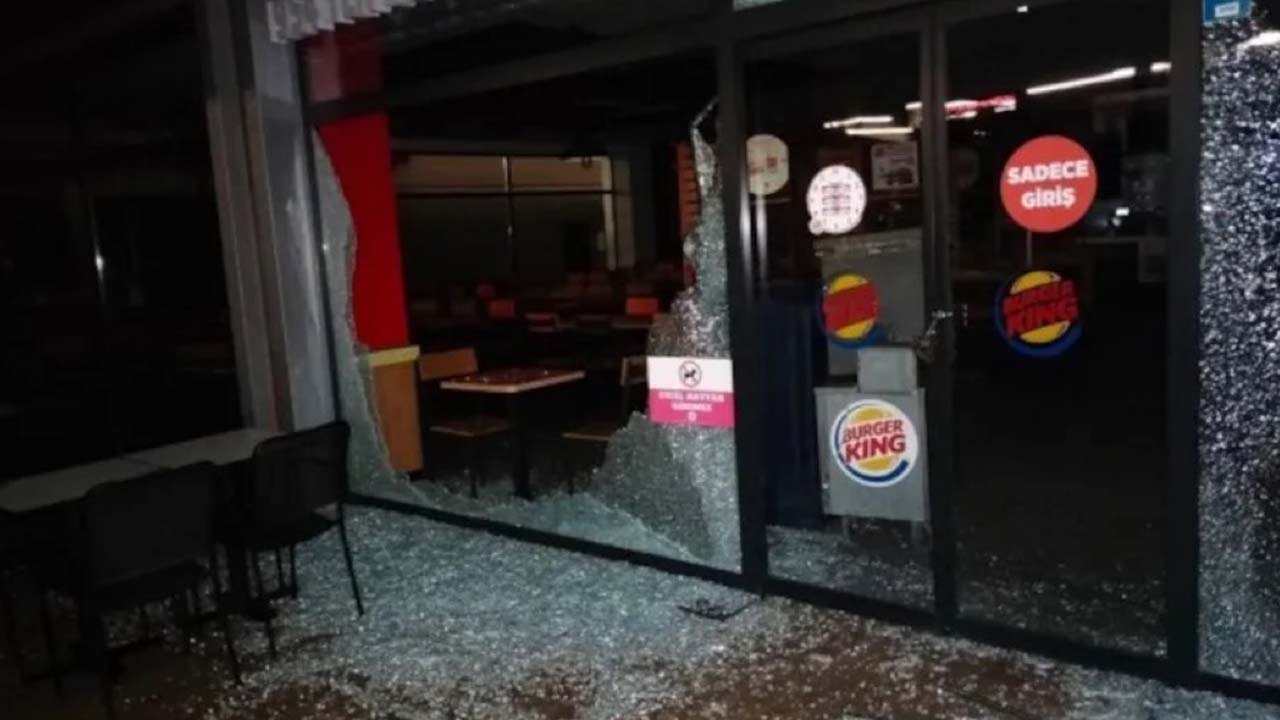 adanada starbucks ve burger kinge silahlı saldırı