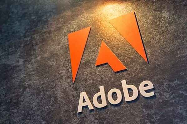 Adobe İçeriklere Yapay Zeka İkonu Ekleyecek
