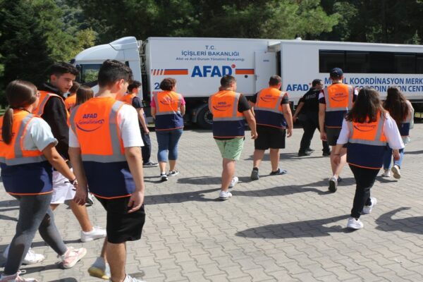AFAD Sakarya’ya Gelen Yabancı Öğrencilere Afet Bilinci Eğitimi Verdi