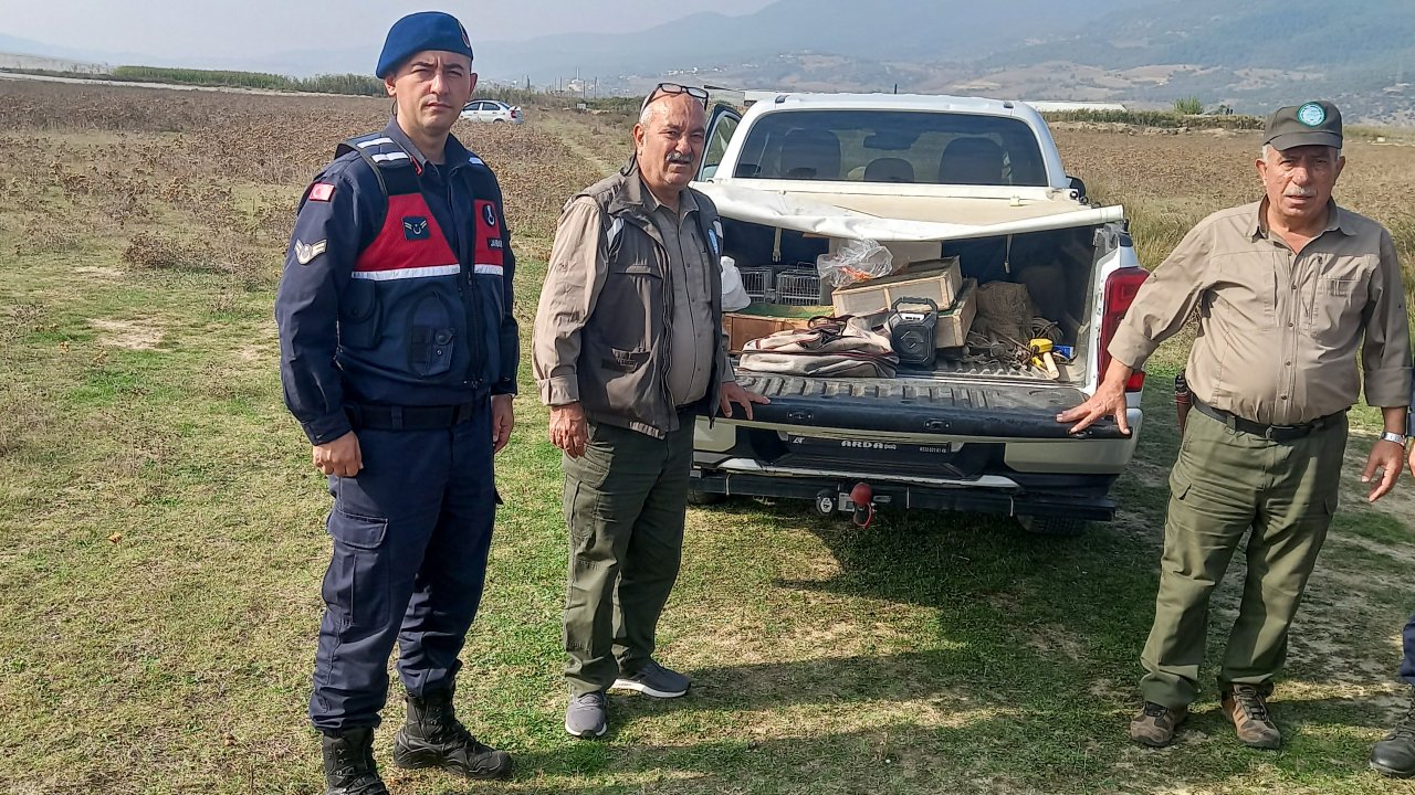 ağ kafes ve ses sistemiyle saka kuşu avlayan kişiye para cezası