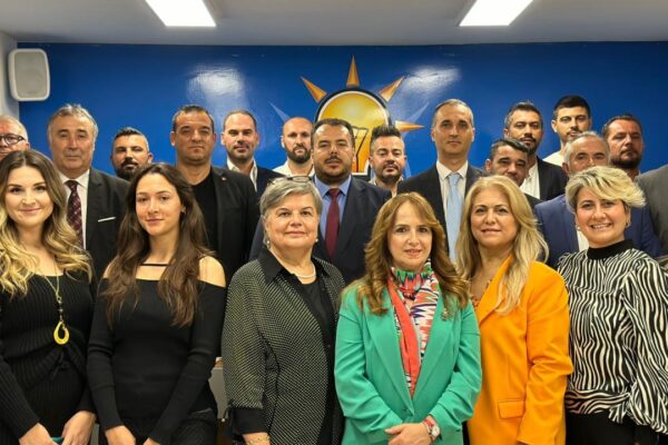 AK Parti Edirne İl Başkanı Belgin İba, Merkez İlçe Başkanlığı Üyeleriyle Bir Araya Geldi