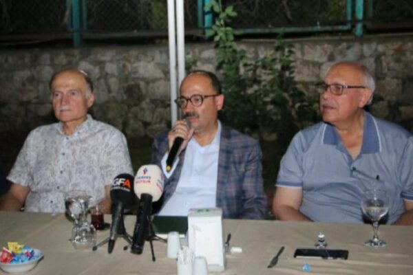 Ak Parti Milletvekili Mesten: Dünyada kartlar yine dağıtılıyor