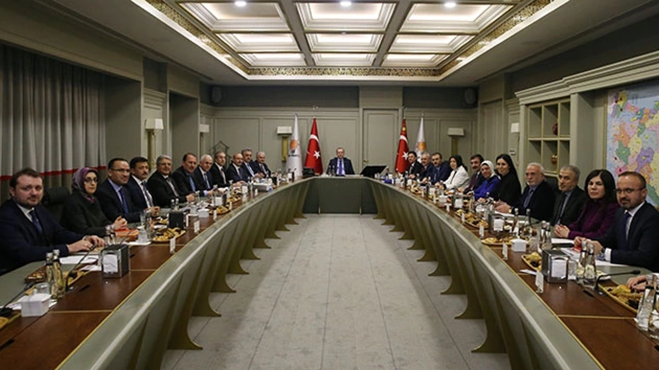 ak parti mkyk toplantısı sonlandı olağanüstü kongre tarihi verildi