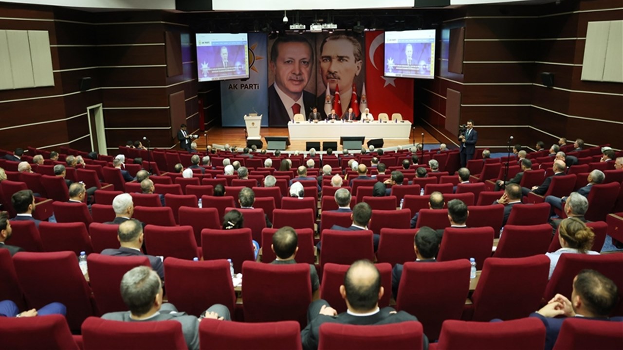 ak parti mykde 14 İsim yerini korudu