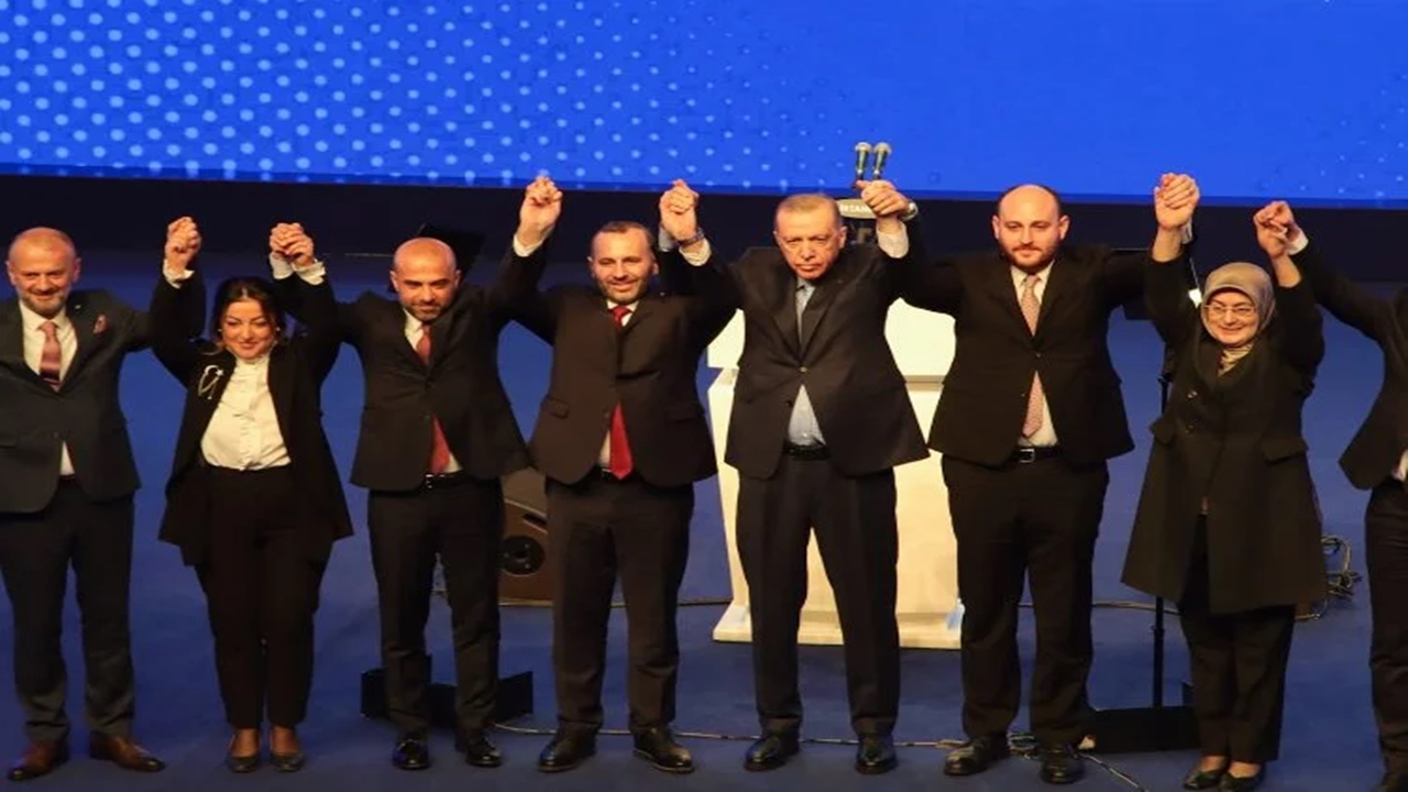 ak parti yalova İl başkanlığında basın toplantısı düzenlendi