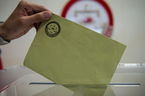 AK Parti’de İstanbul Adaylığı İçin İki Büyük İsim: Ali Yerlikaya ve Murat Kurum