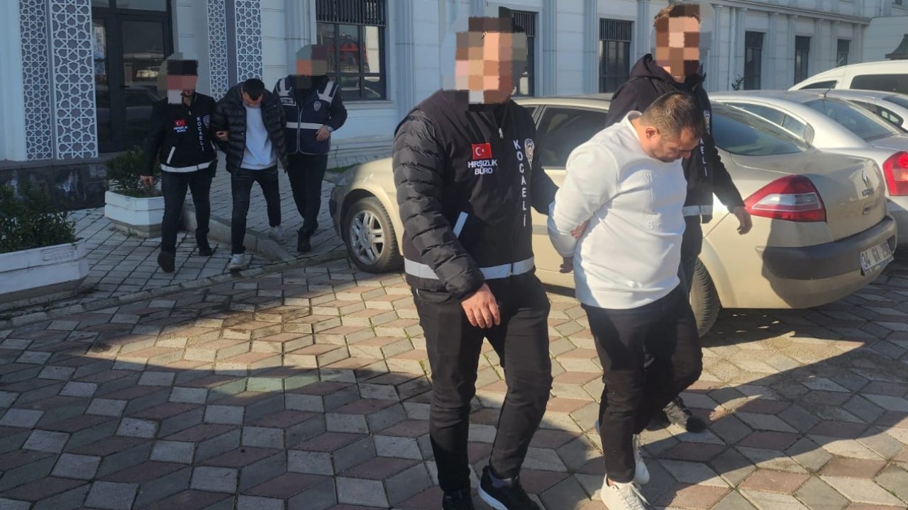akaryakıt İstasyonun kasasını soyan İki Şüpheli gözaltına alındı