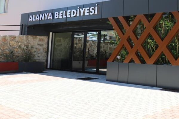 Alanya Belediyesi Emekli Tazminatlarını Ödeyemiyor