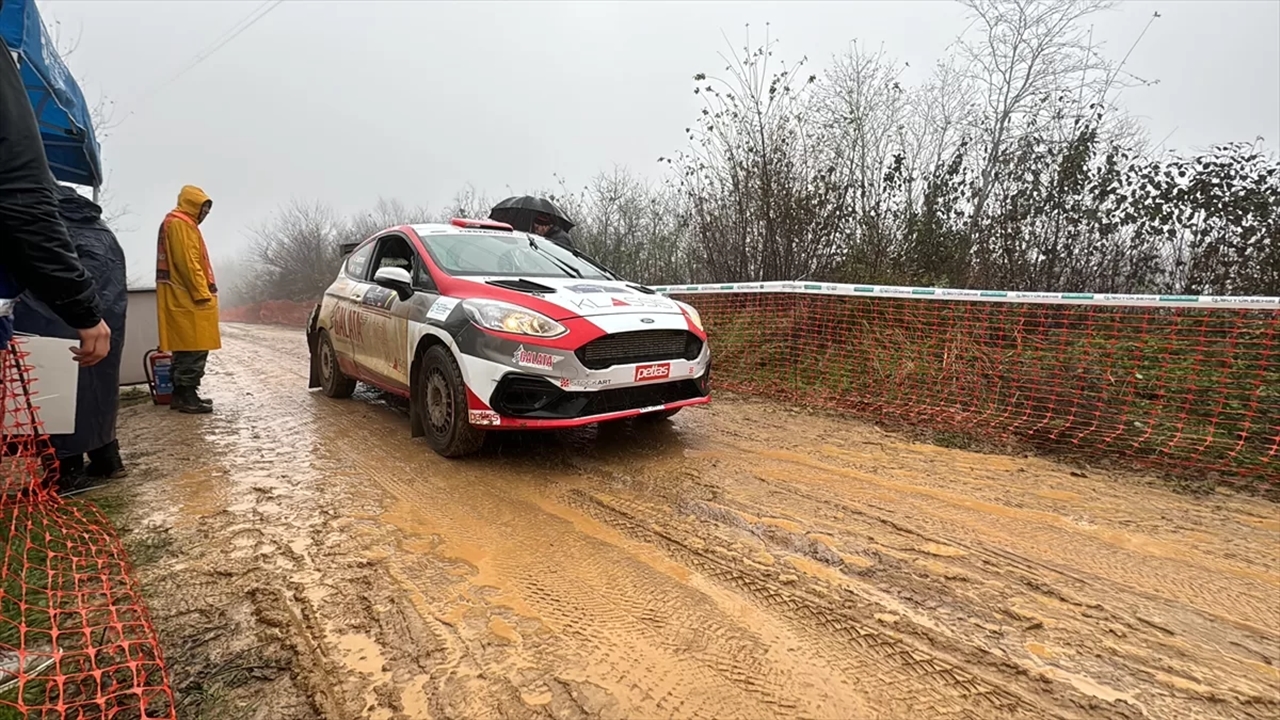 ali türkkan ve burak erdener kocaeli rallisinde zirveye Çıkarak birinciliği aldı
