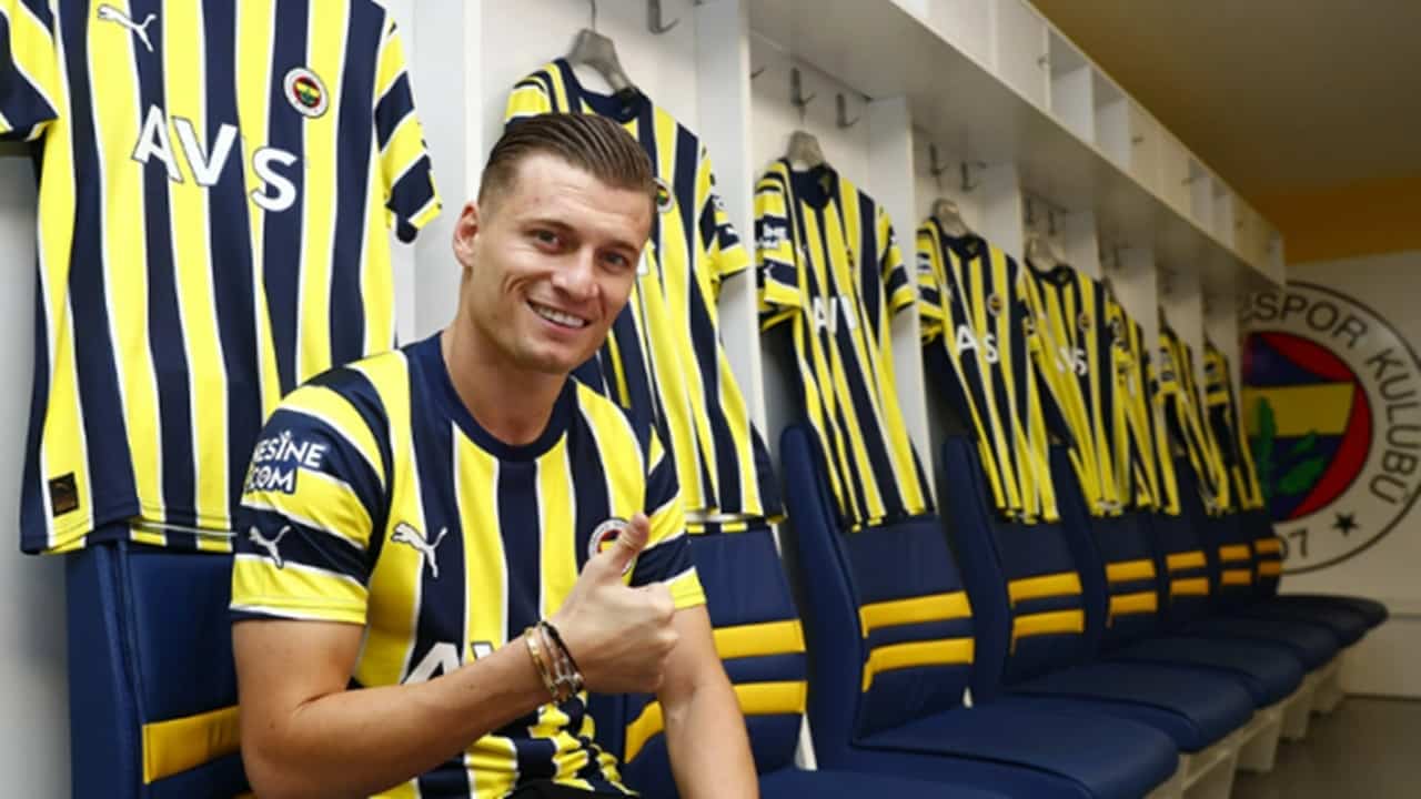 Alioski Fenerbahçeye Veda Etti