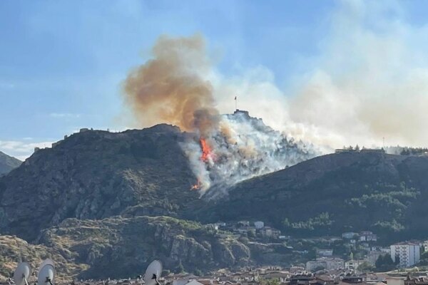 Amasya Kalesi’nde Büyük Yangın