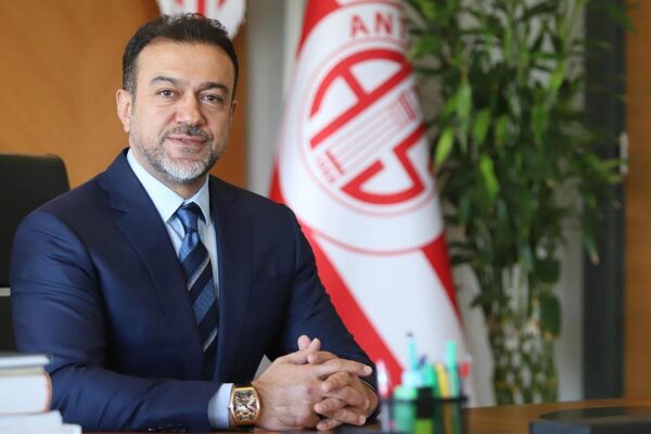 Antalyaspor’da Şok Ayrılık! Kararını Verdi