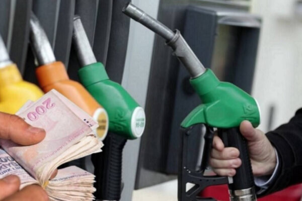 Aracı Olanlara Kötü Haber! Motorine Gelecek Olan İndirim İptal Edildi