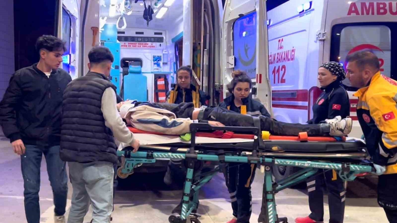 arkadaş ziyaretinde asansör boşluğuna düşen genç yaralandı