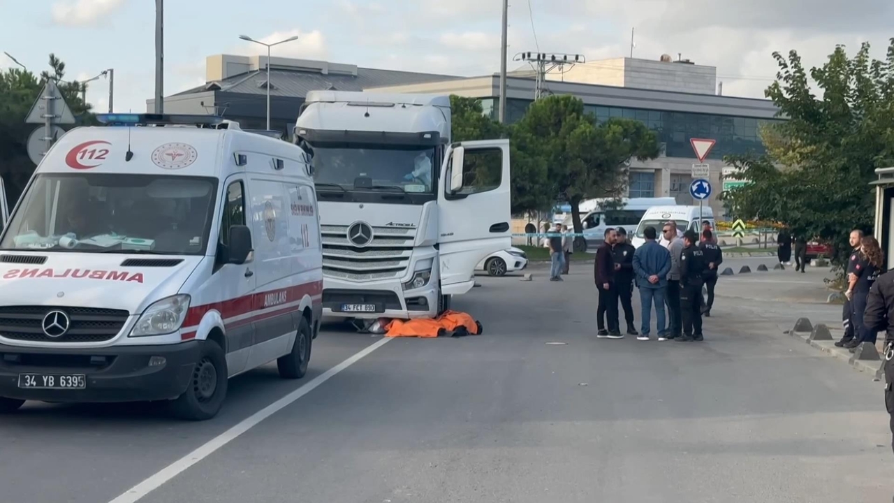 arnavutköyde hafriyat kamyonunun Çarptığı kazada bir kadın hayatını kaybetti