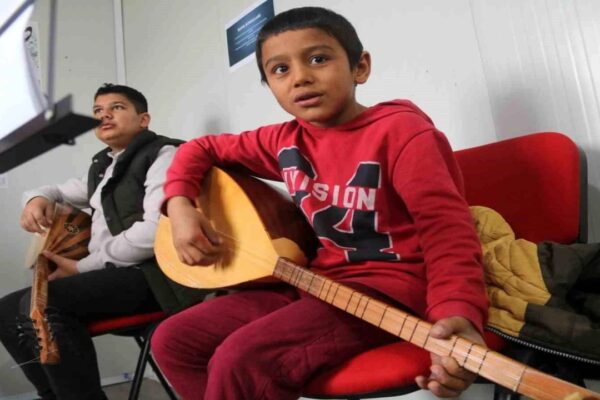 Art İst Studio Deprem Bölgesinde Müzik Atölyeleri Düzenleyecek