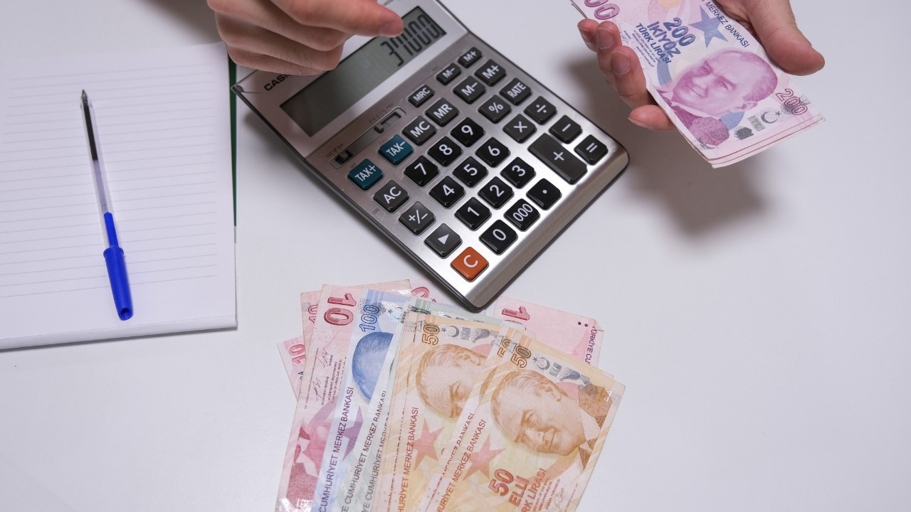 asgari Ücret yüksek enflasyona yenik düştü dört ayda 3 bin tl geriledi