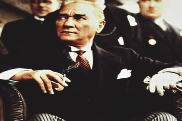“Atatürk Bugün Hangi Şarkıları Severdi” Sorusu Yapay Zeka Tarafından Yanıtlandı