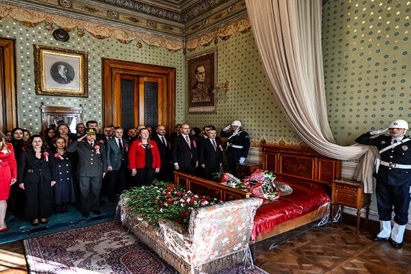 Atatürk Tüm Türkiye’de Özlemle Anılıyor