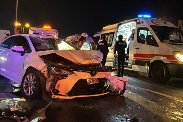 Avcılar’da Trafik Kazası: 4 Yaralı