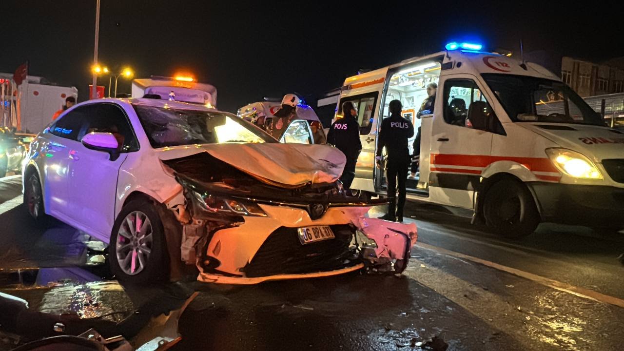 avcılarda trafik kazası 4 yaralı