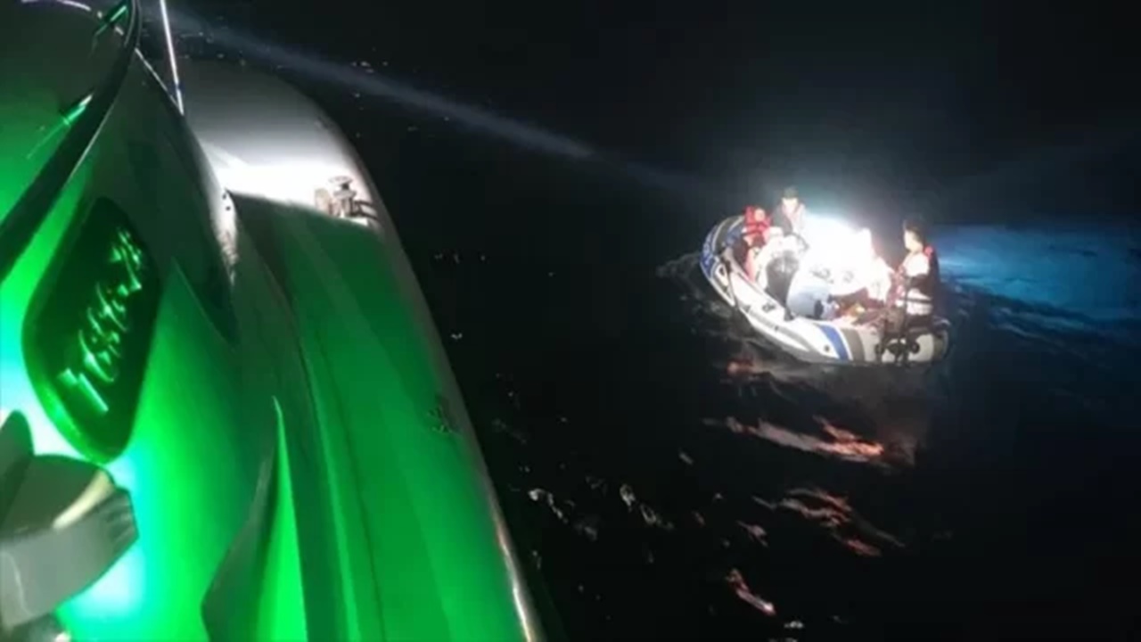 ayvacık açıklarında düzensiz göçmen operasyonu