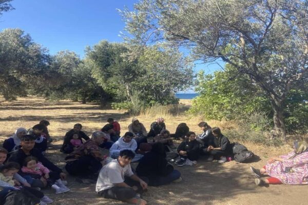Ayvacık İlçesinde 22 Düzensiz Göçmen Yakalandı