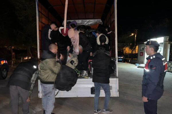 Ayvacık’ta Göçmen Operasyonu Düzenlendi