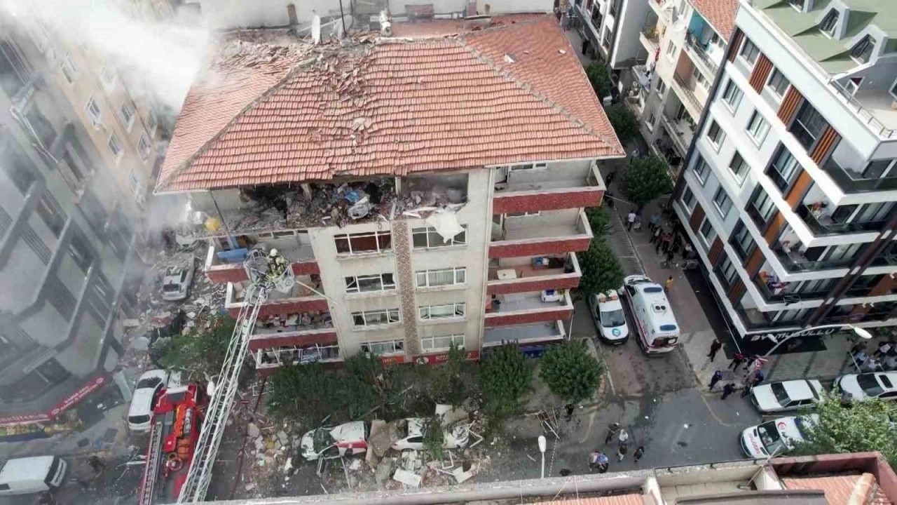 bahçelievlerde olan doğal gaz patlamasında 1 kişi Öldü 4 kişi yaralandı