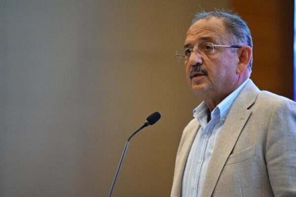 Bakan Özhaseki’den Önemli Konut Açıklaması