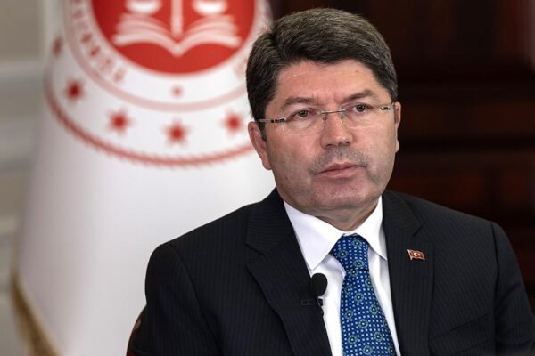 Bakan Tunç’tan ‘Astlık Üstlük’ Açıklaması!