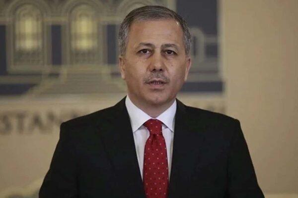Bakan Yerlikaya 85 Göçmen Kaçakçılığı Organizatörünün Yakalandığını Açıkladı
