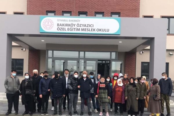 Bakırköy Özyazıcı Özel Eğitim Meslek Lisesi 134 Yıl İşitme Engellilere Destek Veriyor