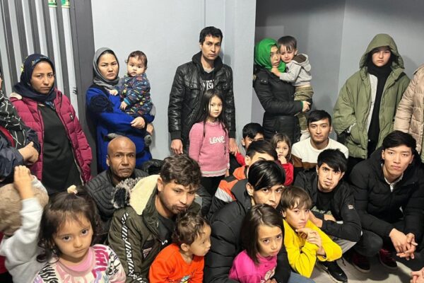 Balıkesir’de 4 Göçmen Kaçakçısı Yakalandı
