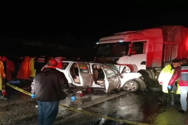 Balıkesir’de Korkunç Kaza: 3 Kişi Yaşamını Yitirdi