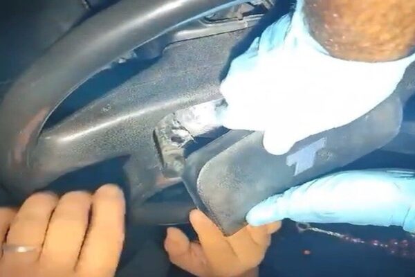 Balıkesir’de Otomobilin Direksiyon Haznesinde Gizli Uyuşturucu Bulundu