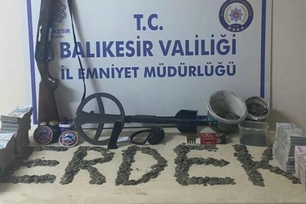 Balıkesir’de Tarihi Eser Operasyonunda 3 Zanlı Yakalandı