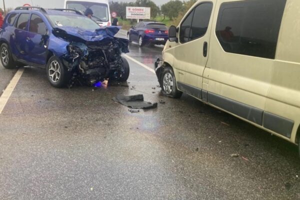 Balıkesir’de Zincirleme Kaza: 2’si Ağır 8 Yaralı