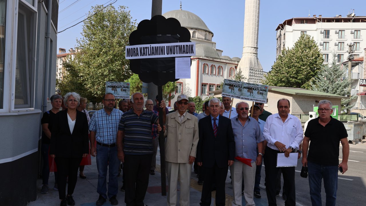 balkan türkleri mora katliamını unutmadı