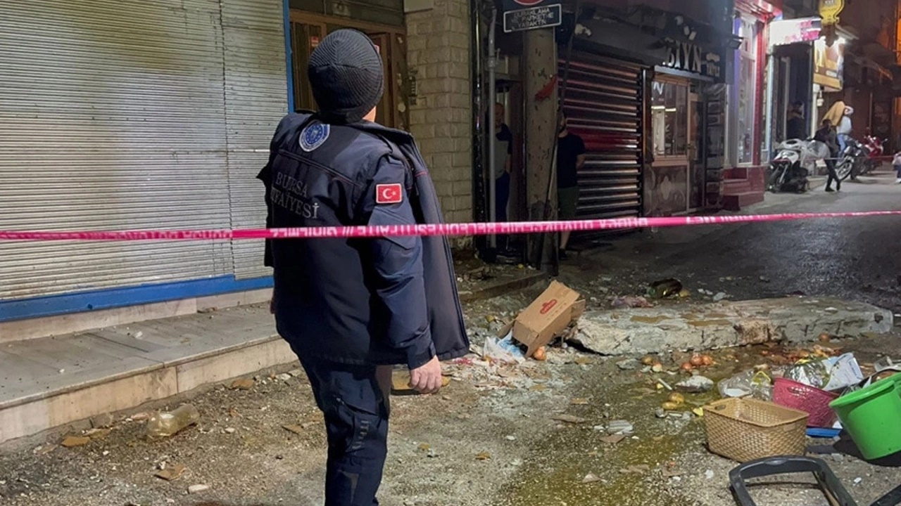 balkonun zemini Çöktü 1 kişi Öldü